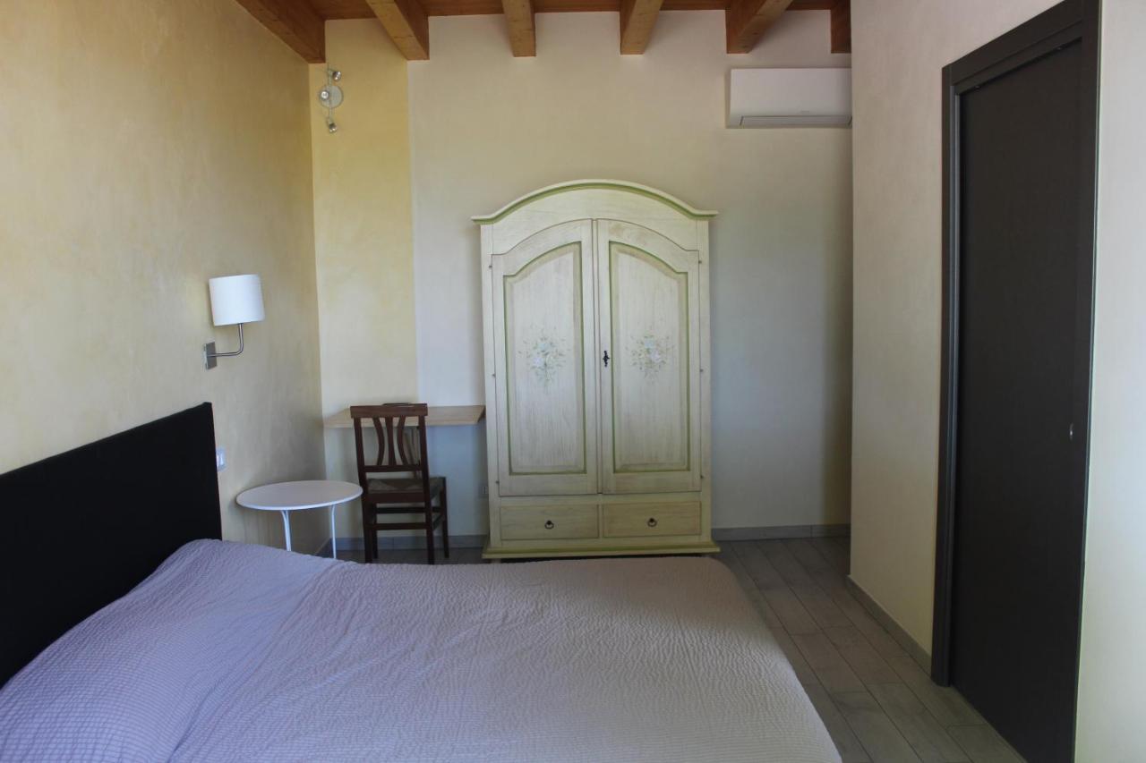 B&B Ai Prati Lesignana Exterior foto